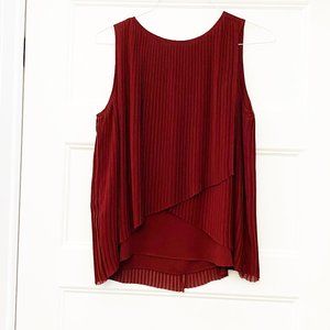 Sleeveless Top Shirt Burgundy Flowy Pleated size Medium by Kenneth Cole Reaction